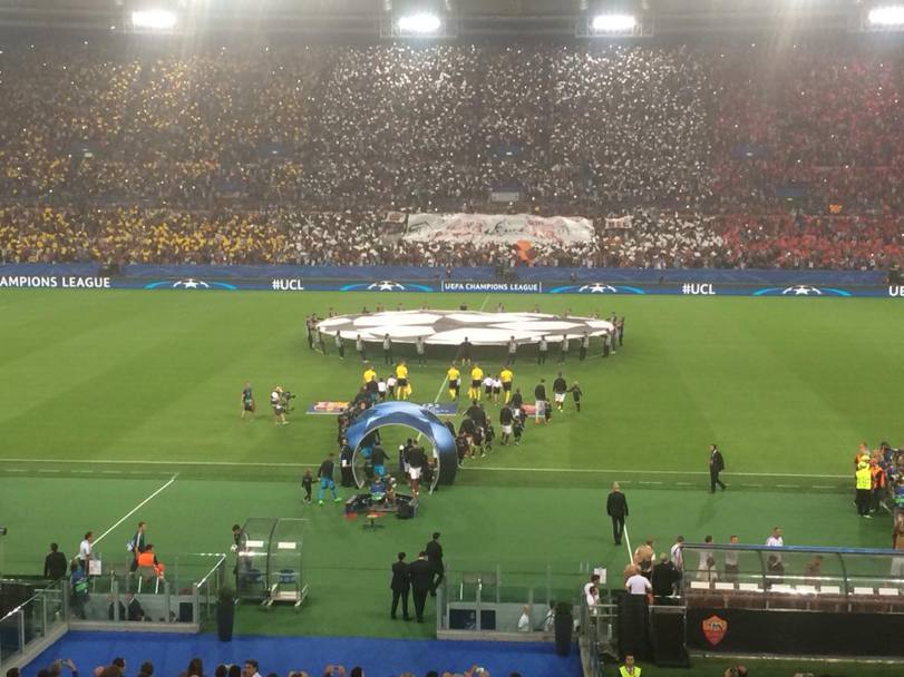 Stadio Olimpico, va in onda il grande show:  la serata di Roma-Barcellona, prima giornata del gruppo E della Champions.